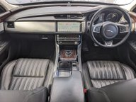 Jaguar XF PORTFOLIO 13