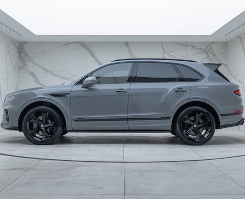 Bentley Bentayga V8 AZURE 