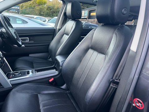 Land Rover Discovery Sport 2.0 TD4 HSE Auto 4WD Euro 6 (s/s) 5dr 25