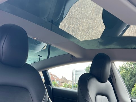 Tesla Model 3 STANDARD RANGE PLUS 33