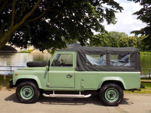 Land Rover Defender 110 2.5 Diesel 6