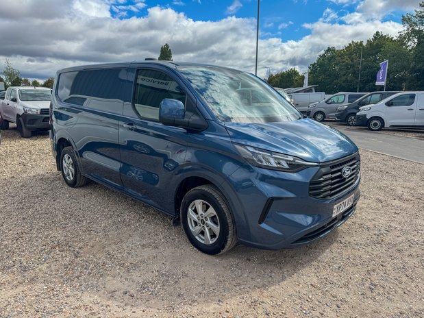 Ford Transit Custom SWB L1H1 Low Roof Limited 300 Air Con Alloys Camera Sensors EURO 6 4