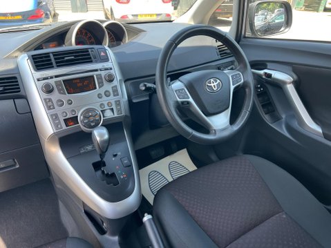 Toyota Verso 1.8 V-Matic TR Multidrive S Euro 5 5dr 24