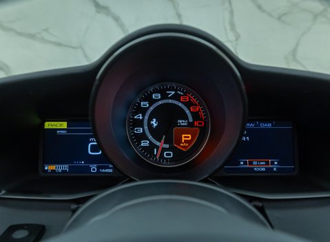 Ferrari 488 SPIDER 22