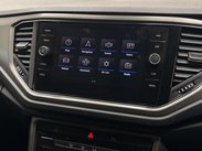 Volkswagen T-Roc 1.5 T-Roc SE TSi Evo Semi-Auto 5dr 8