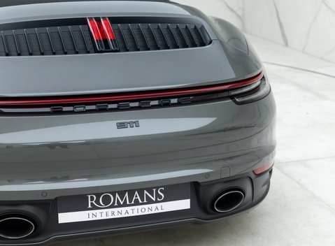 Porsche 911 Carrera S Cabriolet (992) 24
