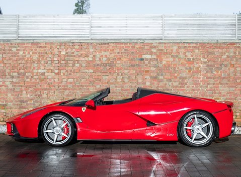 Ferrari LaFerrari Aperta 2