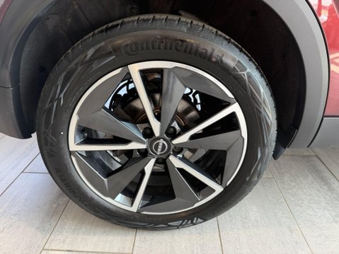 Nissan Qashqai 1.3 DIG-T MHEV Tekna XTRON Euro 6 (s/s) 5dr 6