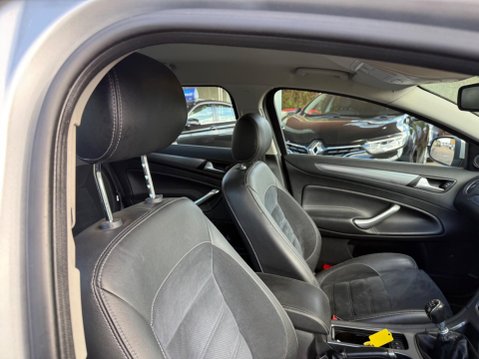 Ford Mondeo 2.0 TDCi Titanium X Euro 5 5dr 19