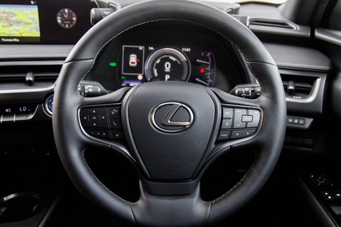 Lexus Ux 250H 15