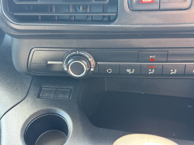 Peugeot Partner SWB L1H1 [SOLD KH] Low Roof Professional Premium+ Air Con Sensors EURO 6 30