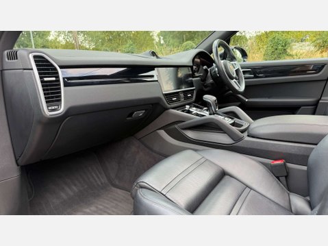 Porsche Cayenne 3.0 Cayenne V6 E-Hybrid Auto 4WD 5dr 9