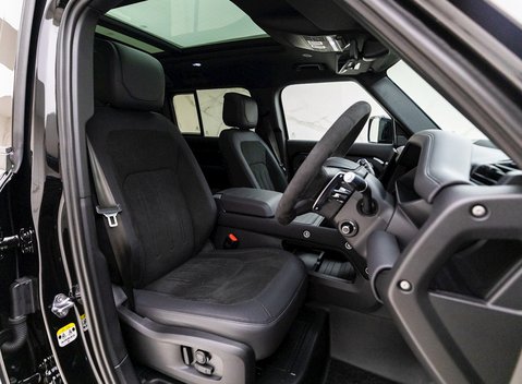 Land Rover Defender 110 V8 10
