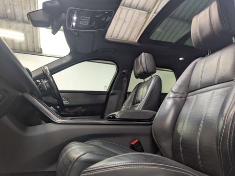 Land Rover Range Rover Velar 3.0 Range Rover Velar R-Dynamic HSE D300 Auto 4WD 5dr 38