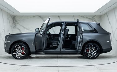 Rolls-Royce Cullinan Black Badge 3