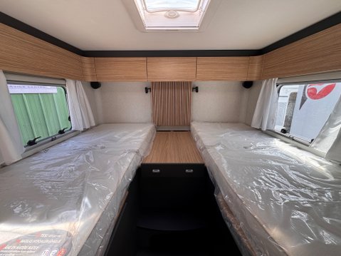 Pilote P740FGJ Evidence 2025 MODEL 36