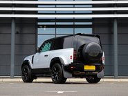 Land Rover Defender 90