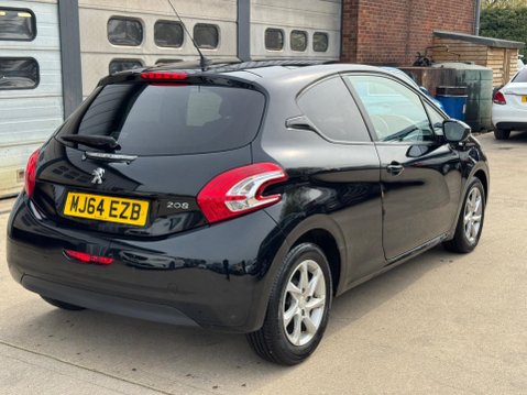 Peugeot 208 1.2 VTi PureTech Style Euro 5 3dr 8