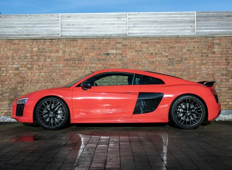 Audi R8 V10 Plus 2