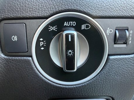 Mercedes-Benz SLC 2.1 SLC250d AMG Line Convertible 2dr Diesel G-Tronic Euro 6 (s/s) (204 ps) 21