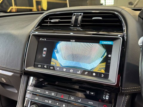 Jaguar F-Pace 3.0 F-PACE V6 S AWD D Auto 4WD 5dr 50