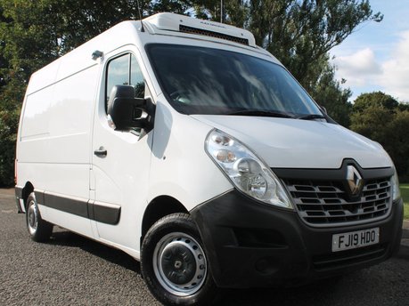 Renault Master 2.3 dCi 35 Business FWD MWB Medium Roof Euro 6 5dr