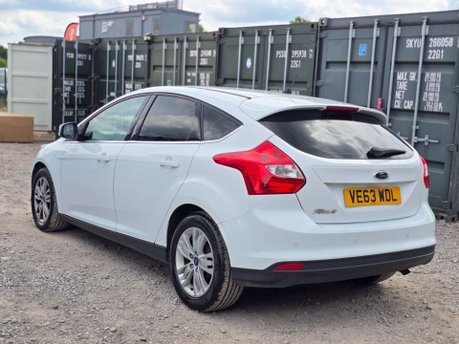 Ford Focus 1.6 Titanium Navigator Hatchback 5dr Petrol Powershift Euro 5 (125 ps) 28