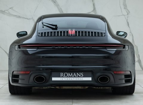 Porsche 911 Carrera 4S (992) 5