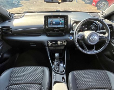 Toyota Yaris 1.5 Yaris Dynamic HEV CVT 5dr 2