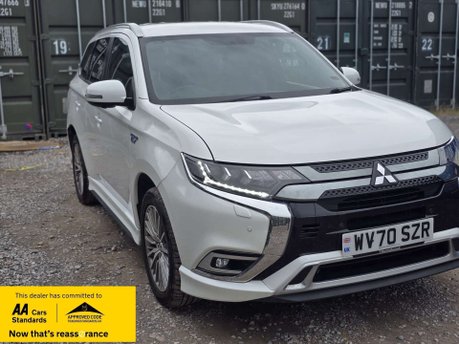 Mitsubishi Outlander 2.4h TwinMotor 13.8kWh Exceed SUV 5dr Petrol Plug-in Hybrid CVT 4WD Euro 6  2