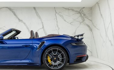 Porsche 911 (992) Turbo S Cabriolet 29