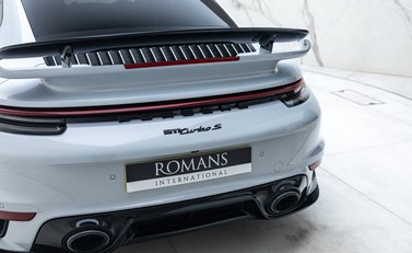 Porsche 911 Turbo S (992) 32