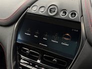 Aston Martin DBX V8 73
