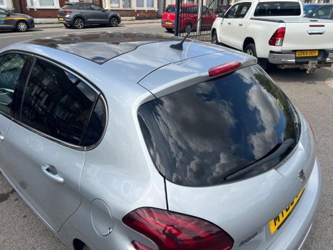 Peugeot 208 1.2 PureTech Allure Premium Euro 6 5dr 17
