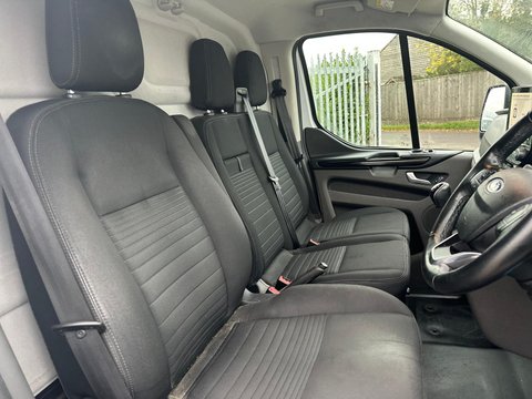 Ford Transit Custom 300 LIMITED P/V ECOBLUE 13