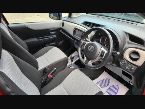 Toyota Yaris VVT-I T SPIRIT 36