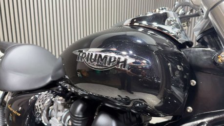 Triumph Bonneville 2011 ONLY 1812 MILES LONG MOT STUNNING CRUISER BIKE 29