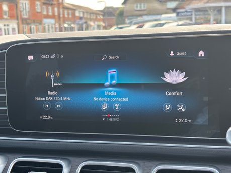 Mercedes-Benz GLE 2.0 GLE300d AMG Line (Premium Plus) SUV Diesel G-Tronic 4MATIC Euro 6 245ps 29
