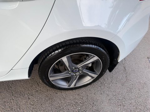 Volvo V40 2.0 T2 R-Design Euro 6 (s/s) 5dr 32