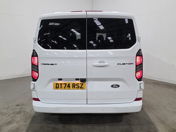 Ford Transit Custom Transit Custom 320 H1 Kombi Limited 9 Seater 2.0 EcoBlue 136ps 24