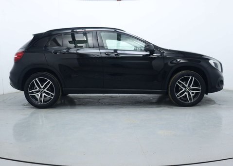 Mercedes-Benz GLA 1.6 GLA180 GPF Urban Edition SUV 5dr Petrol 7G-DCT Euro 6 (s/s) (122 ps) 13