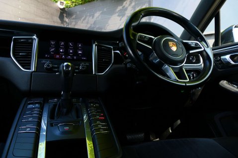 Porsche Macan 3.0 Macan S D Semi-Auto 4WD 5dr 28