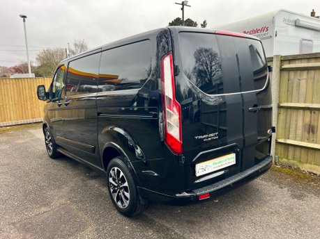 Ford Transit Custom 320 SPORT 2.0 ECOBLUE PANEL VAN 6