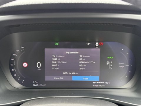 Volvo C40 Recharge 69kWh Core SUV 5dr Electric Auto (231 ps) 38
