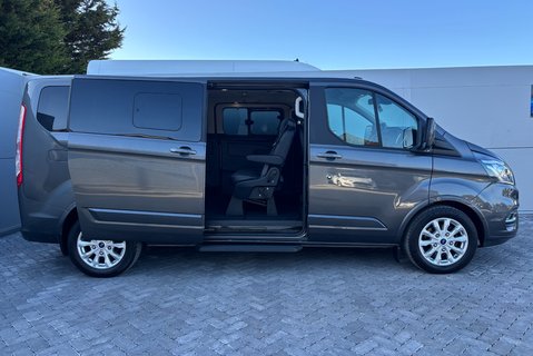 Ford Tourneo Custom 320 130 ps Titanium L2 9 Seater - Automatic 11