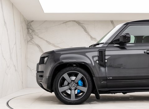 Land Rover Defender 110 V8 23