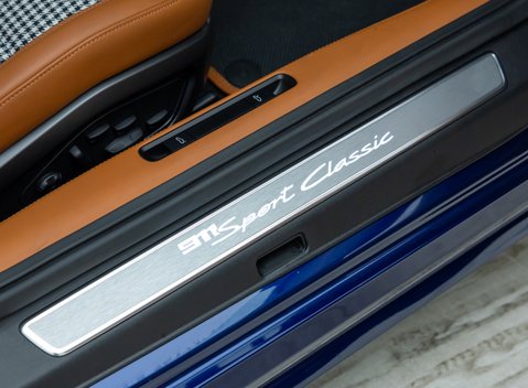 Porsche 911 SPORT CLASSIC (992) 30