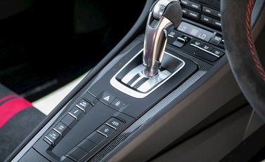 Porsche 911 GT3 (991.2) 18