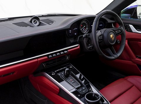 Porsche 911 Turbo S (992) 15