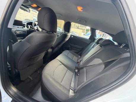 Kia Ceed CRDI 2 NAV ISG MHEV 11